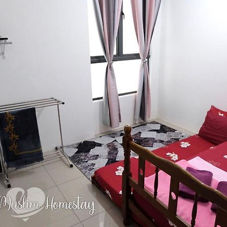 Rizqi Muslim Homestay Meru Casa Kayangan 이포 외부 사진