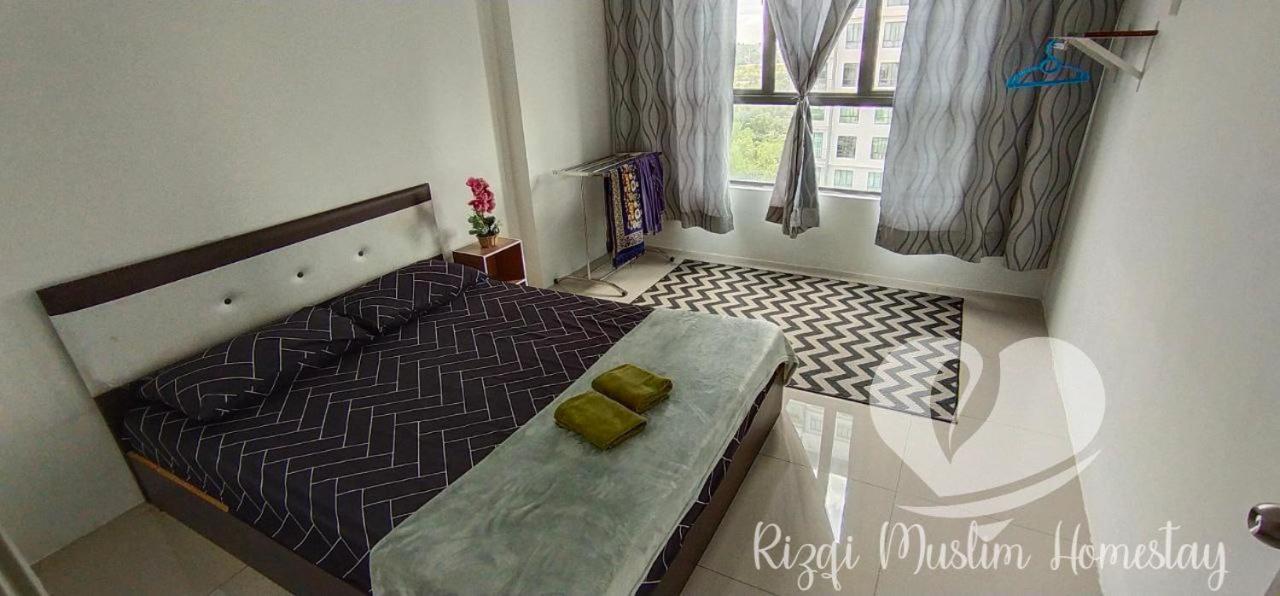 Rizqi Muslim Homestay Meru Casa Kayangan 이포 외부 사진