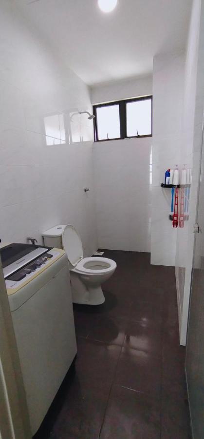 Rizqi Muslim Homestay Meru Casa Kayangan 이포 외부 사진