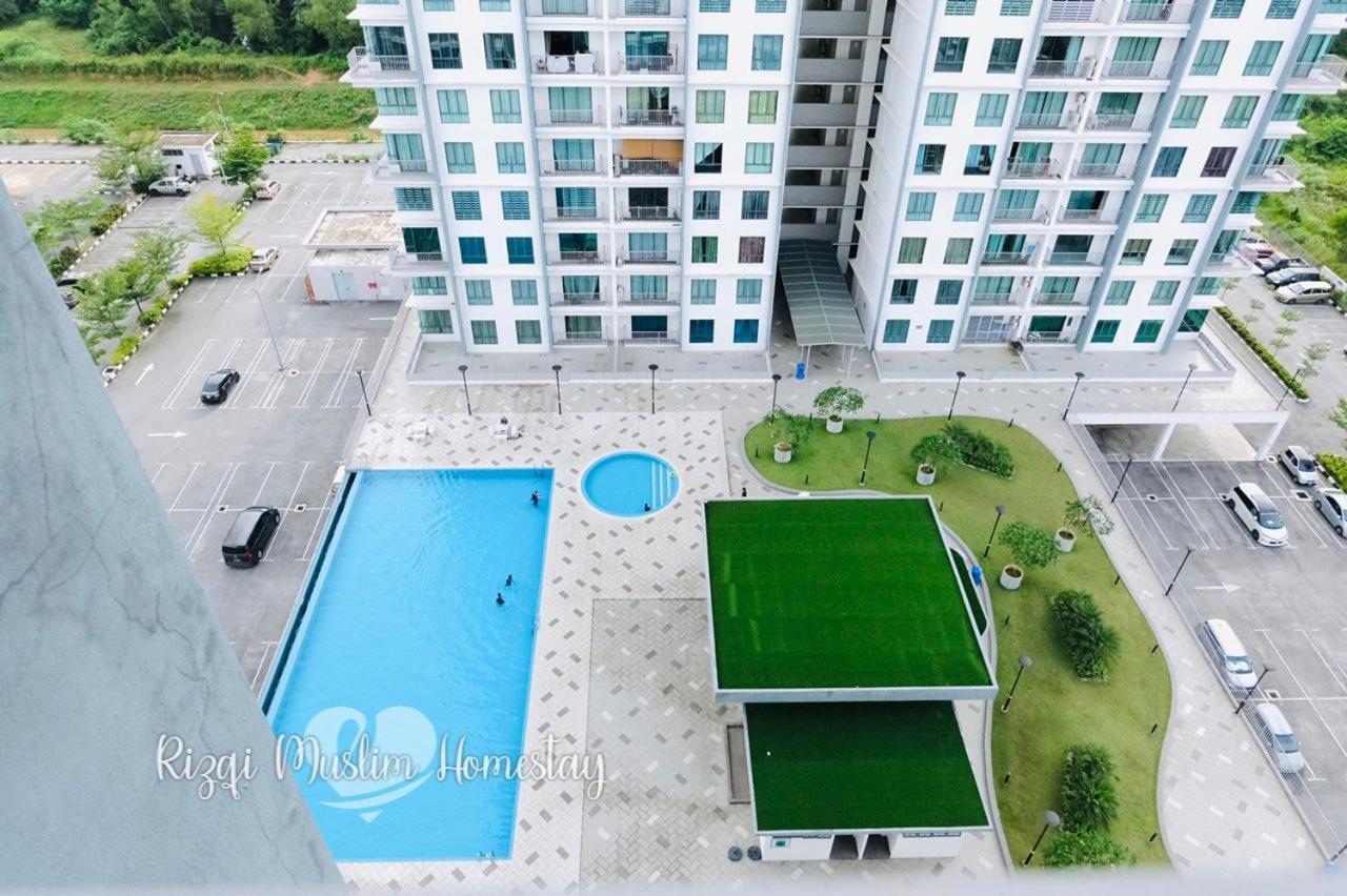 Rizqi Muslim Homestay Meru Casa Kayangan 이포 외부 사진